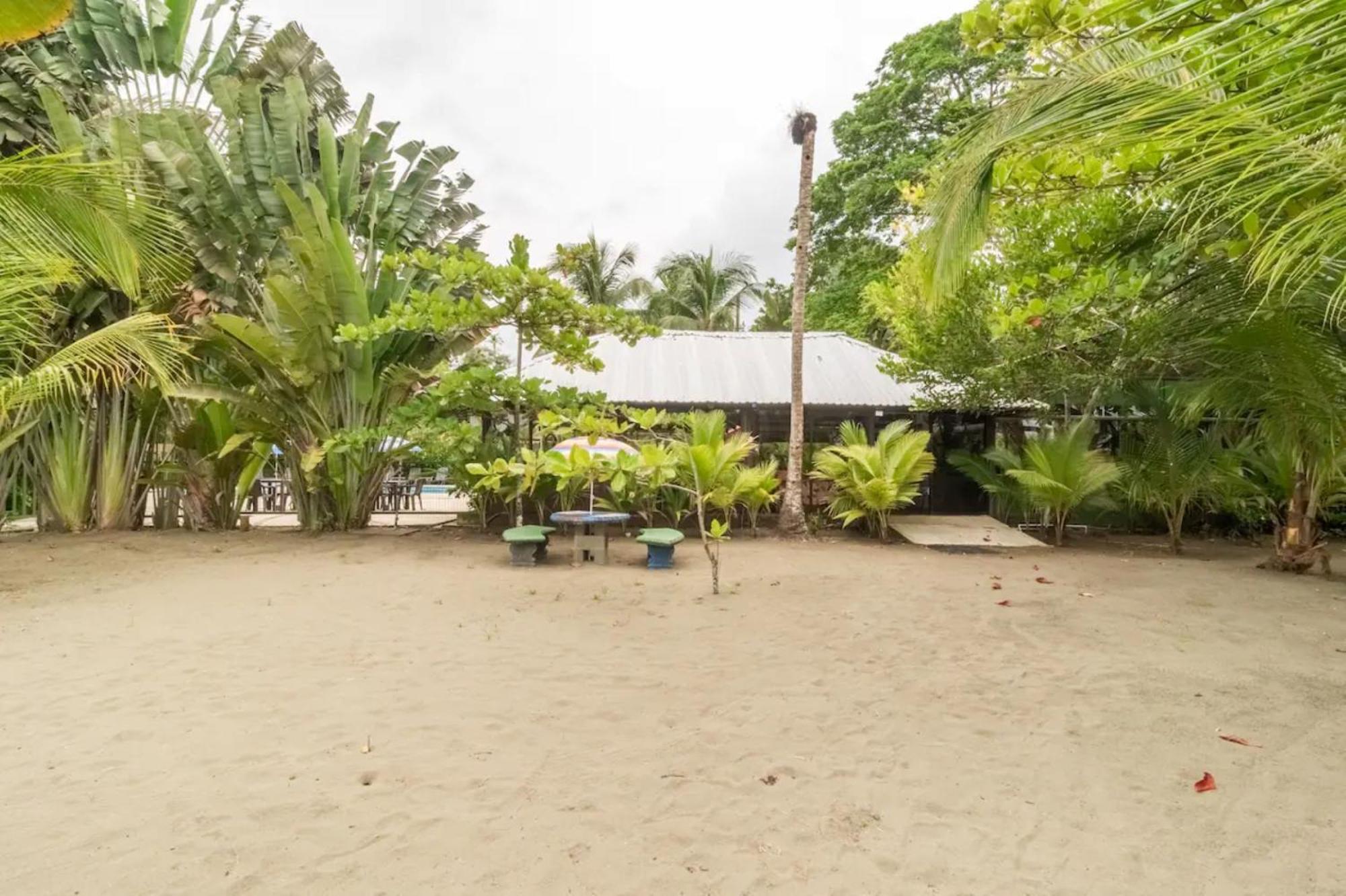 Hotel Playa Westfalia Puerto Limon Bagian luar foto