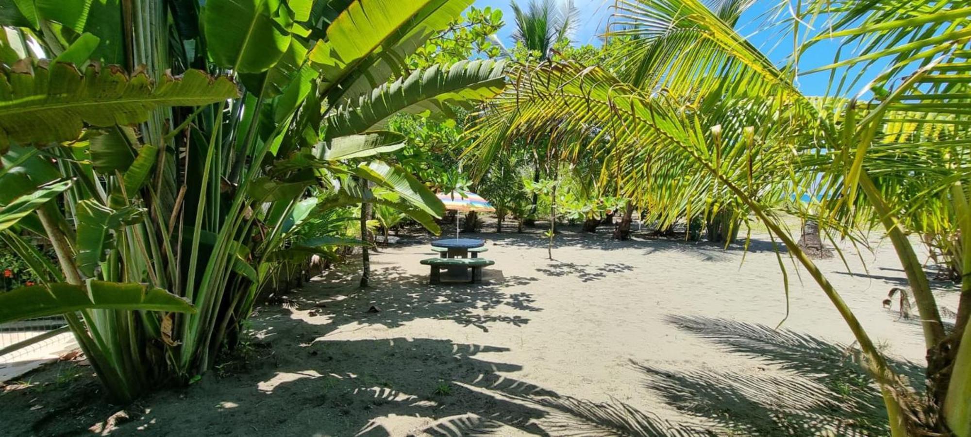 Hotel Playa Westfalia Puerto Limon Bagian luar foto