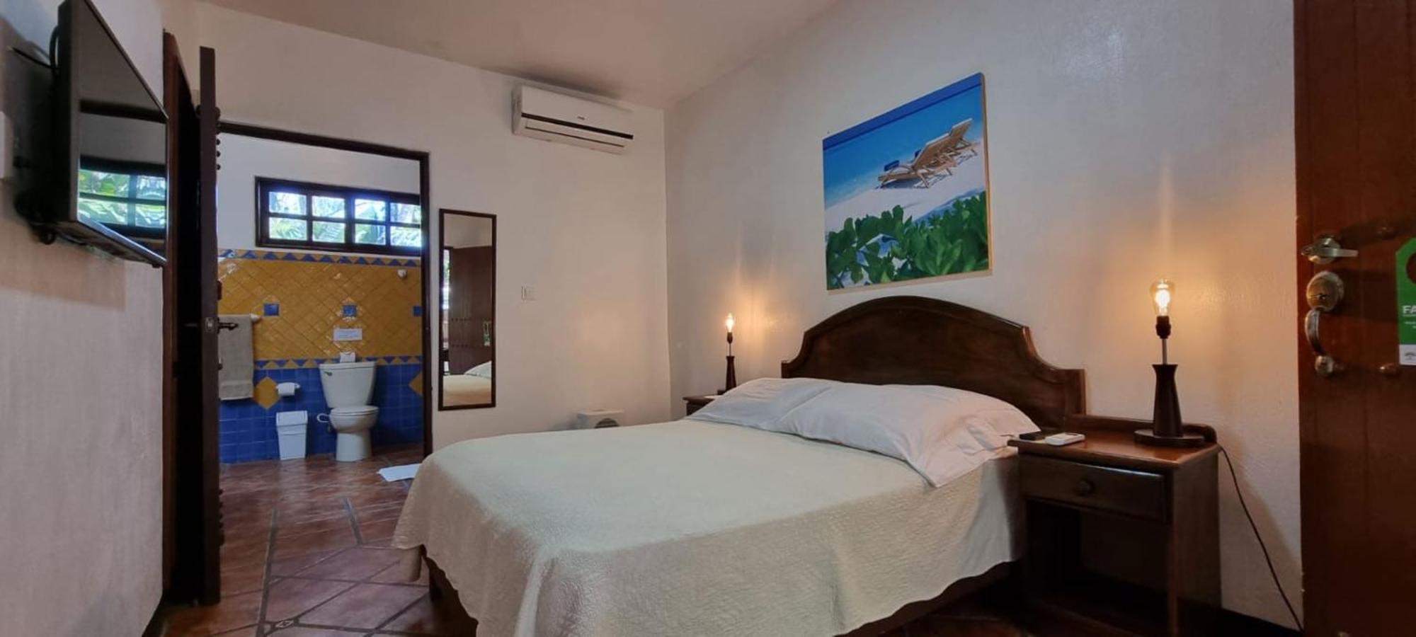 Hotel Playa Westfalia Puerto Limon Bagian luar foto