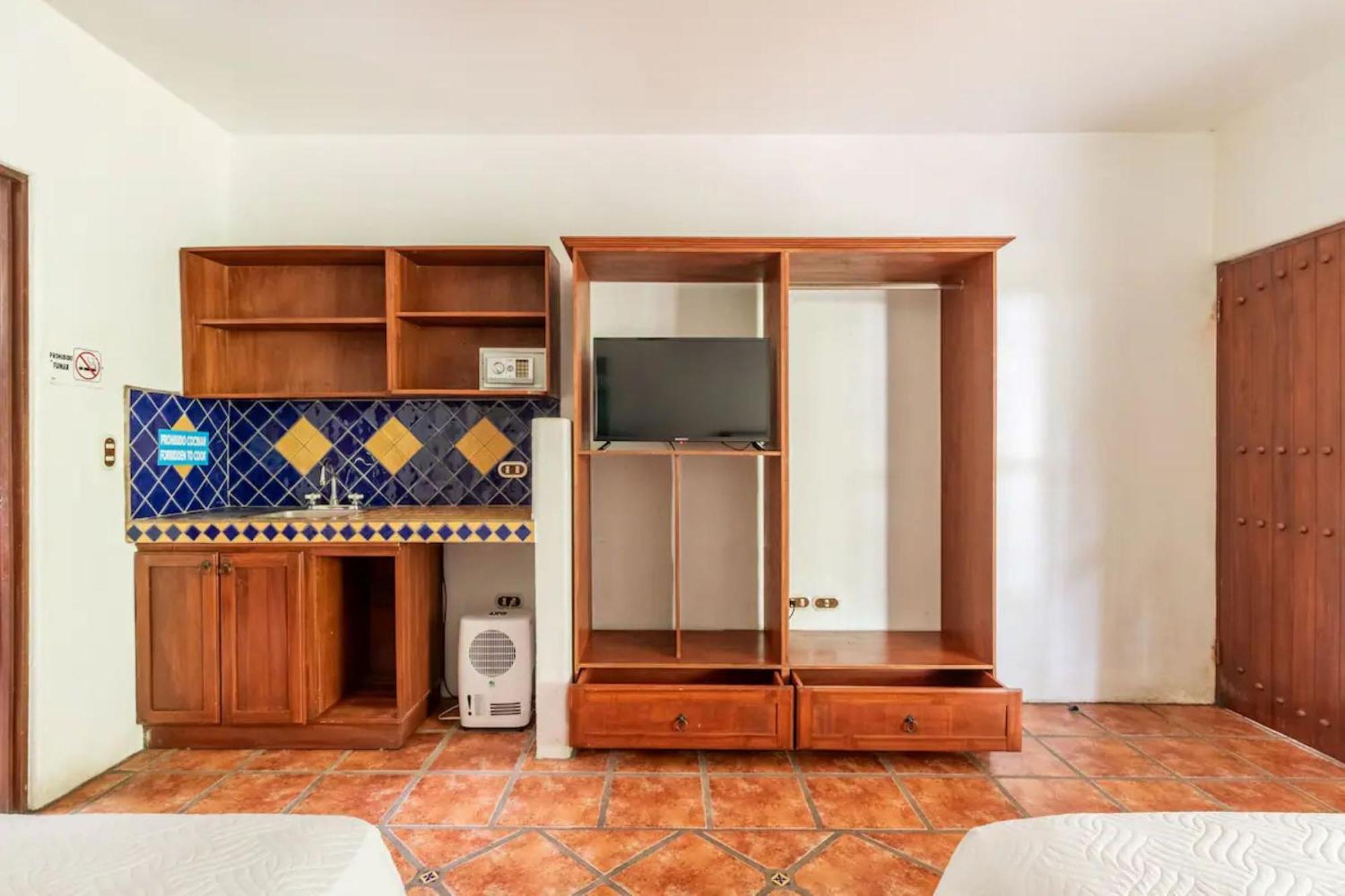Hotel Playa Westfalia Puerto Limon Bagian luar foto