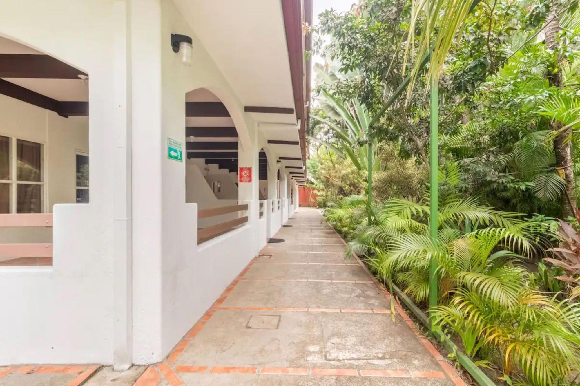 Hotel Playa Westfalia Puerto Limon Bagian luar foto
